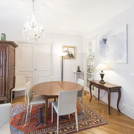 Apartment Veeve - Vintage Elegance In The 16th *