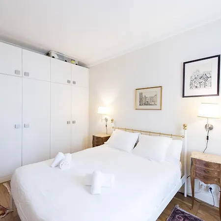 Veeve - Vintage Elegance In The 16th Apartment Paris